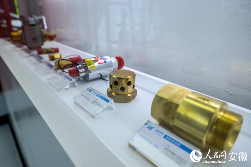 安徽向前丨蚌埠高新区：国家级绿色工业园区是怎样炼成货架展柜的